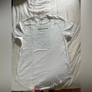 Men’s Hollister shirt
